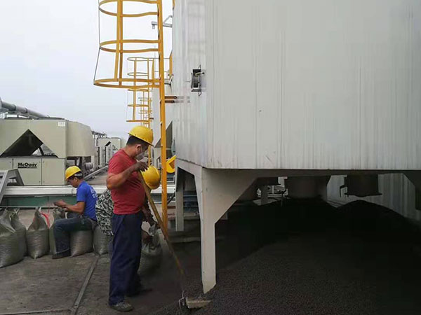 柱狀活性炭更換廢料清理